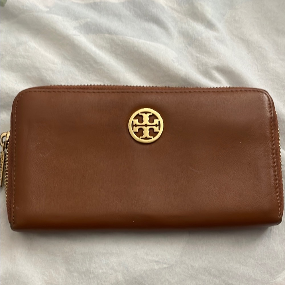 Tory Burch Brown Leather Wallet